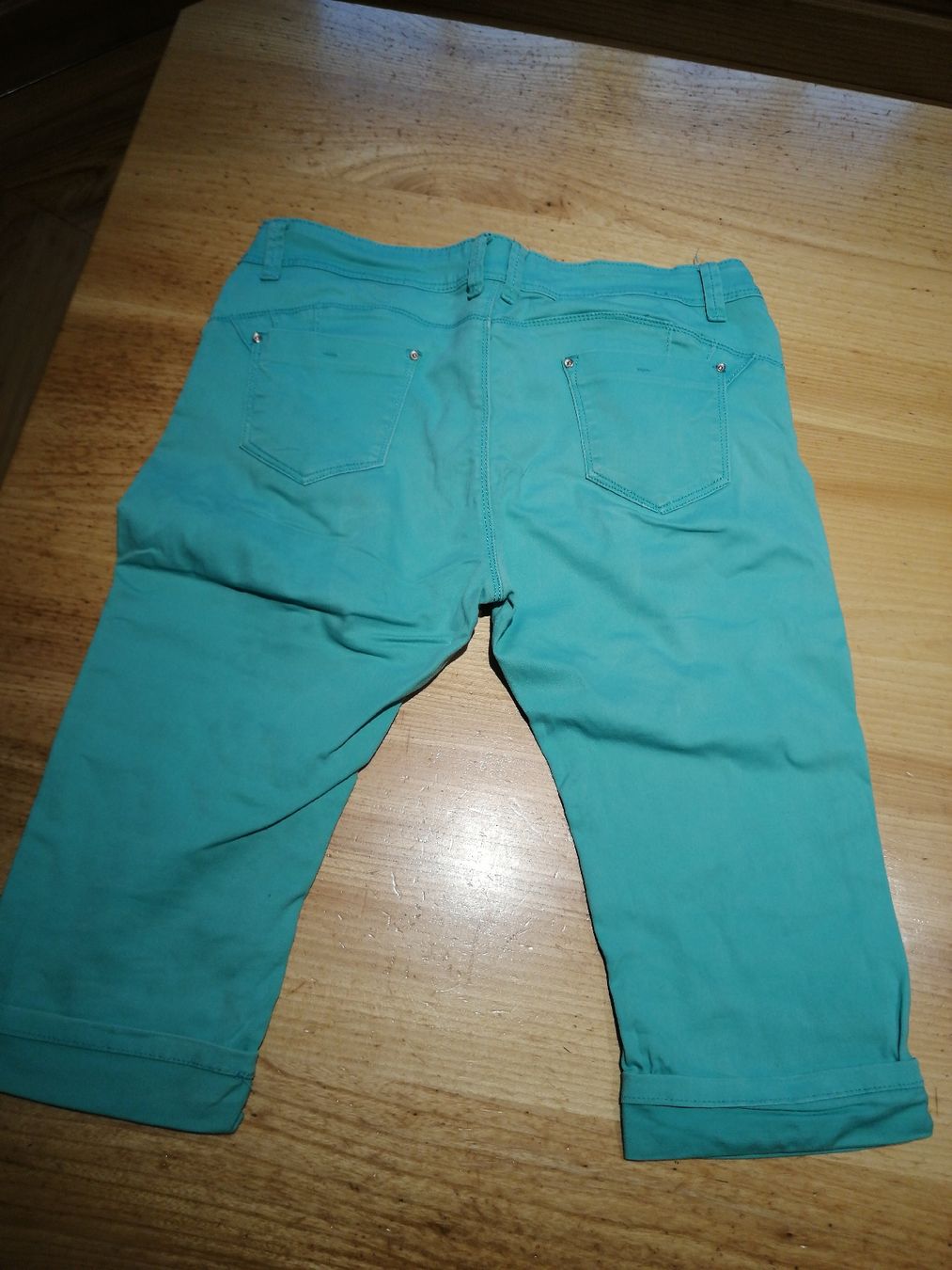 Pantaloni: Kurze Hose türkis Grösse 40 – Usato da Schwellbrunn venduto da Chnobli13 1