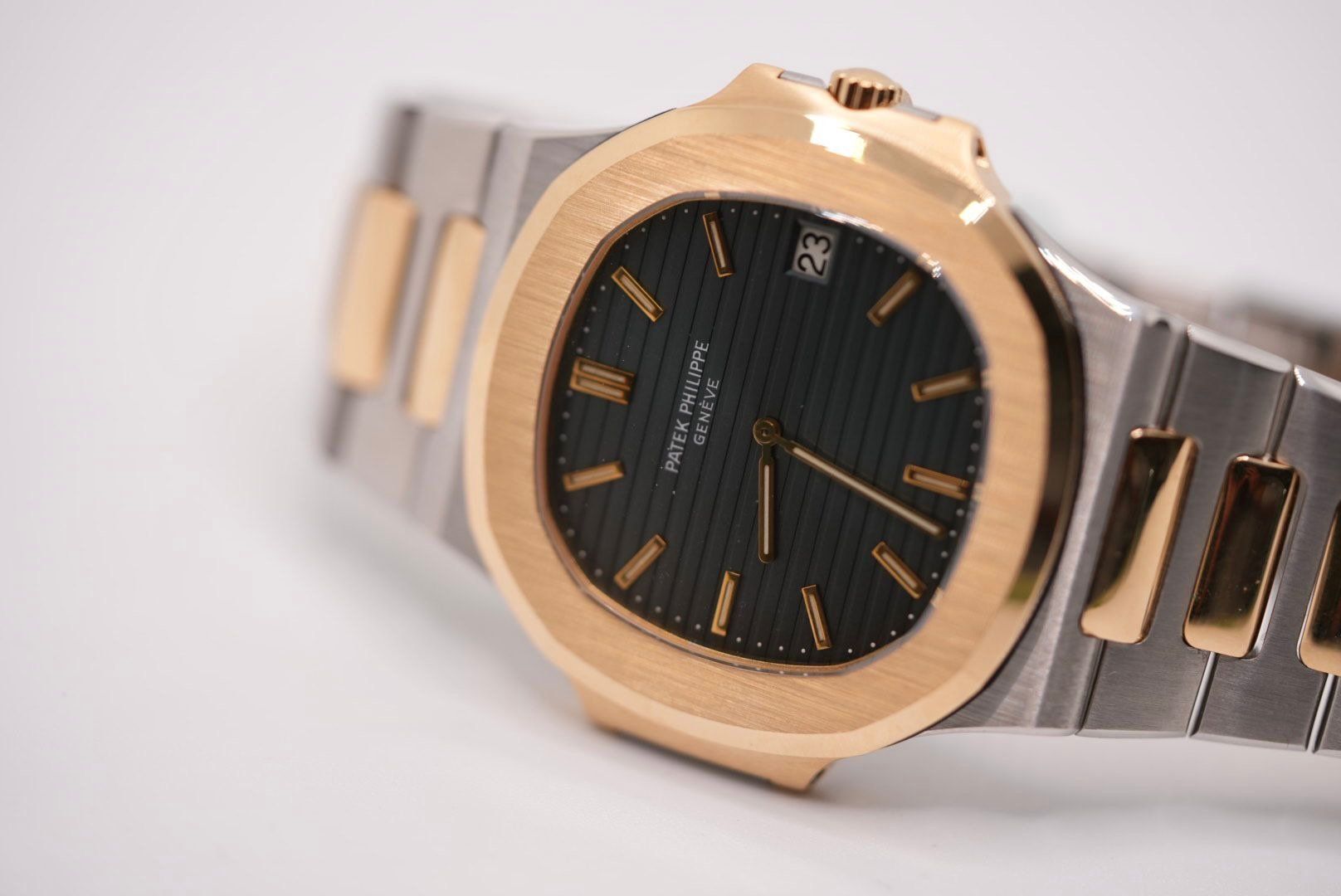 Patek Philippe Orologi: Patek Philippe Nautilus Jumbo Ref. 3700/1 Service Extract – Usato da Lugano venduto da Superstudiolugano 7