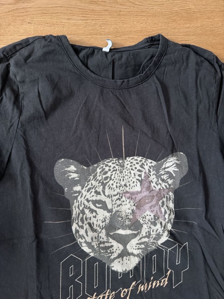 Only T-Shirts: T-Shirt ONLY – Gebraucht aus Davos Platz von boom62 1