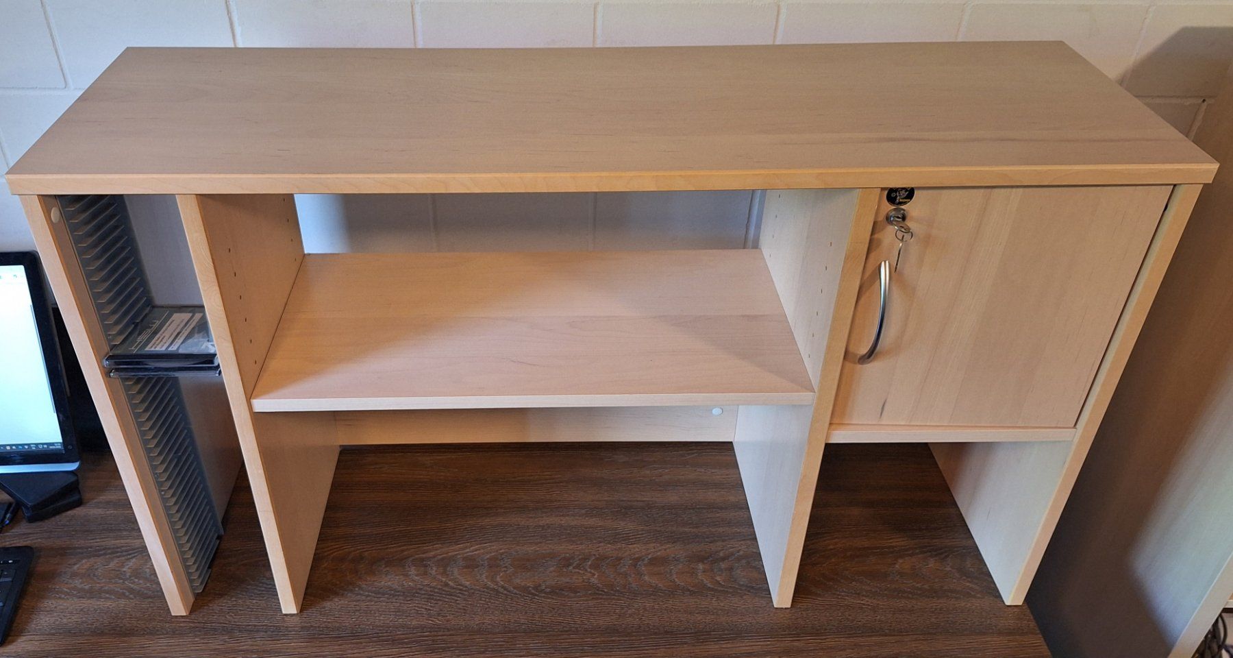 Scaffali: Tischregal aus Holz mit CD-Teil – Usato da Sirnach venduto da Manzini1 1