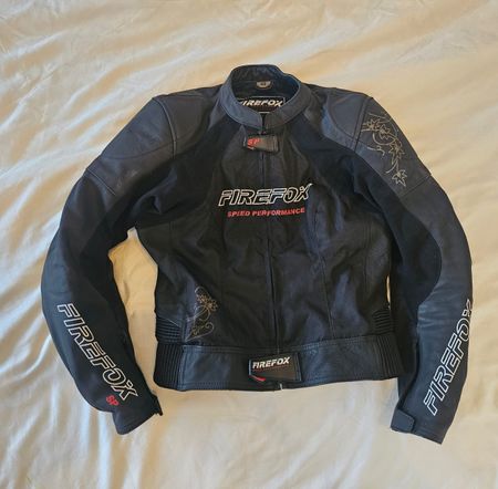 Tolle, wenig getragene Damen-Motorradjacke von Firefox