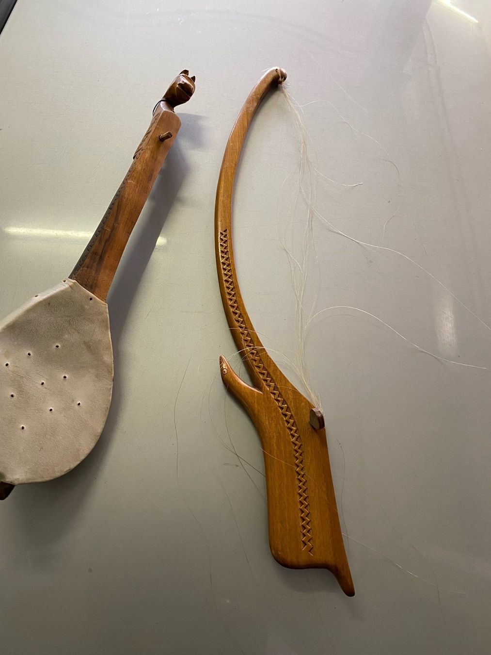 Strumenti musicali: Antike Gusle - Traditionelle Streichlaute mit Bogen – Difettoso da Moosleerau venduto da CCars_Autohandel 2