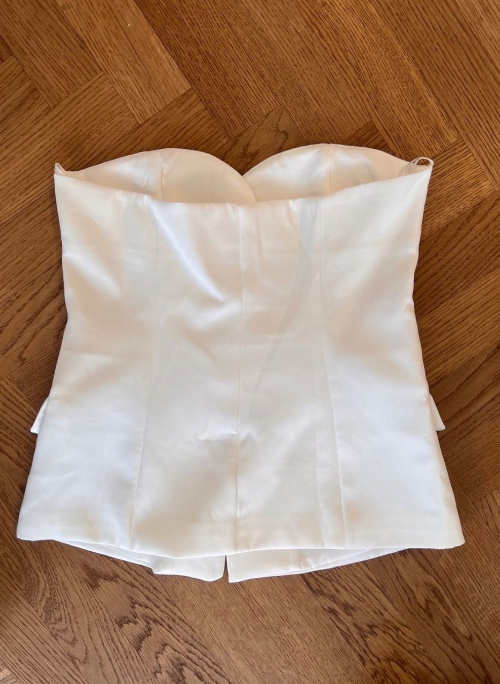 Tops: Schulterfreies elegantes Top weiss – Gebraucht aus Zürich von ong8 1