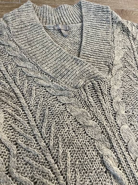 Maglioni & Felpe: ASOS Pullover mit V Ausschnitt Gr. 36 – Usato da St. Gallen venduto da kka_l9wg 2