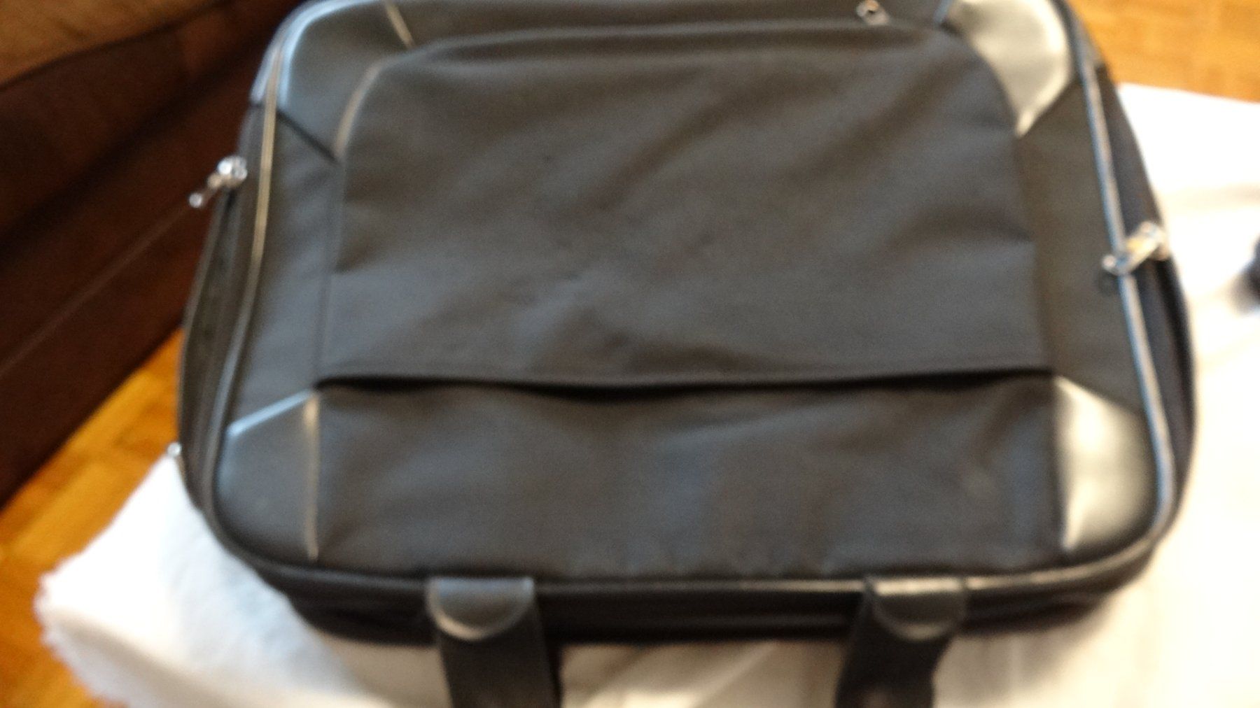 Notebook: LAPTOP SAMSONITE TASCHE--NURTASCHE – Usato da zürich venduto da ahmad01 9