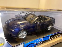 2010 Ford Mustang GT Convertible 1/18 no Greenlight