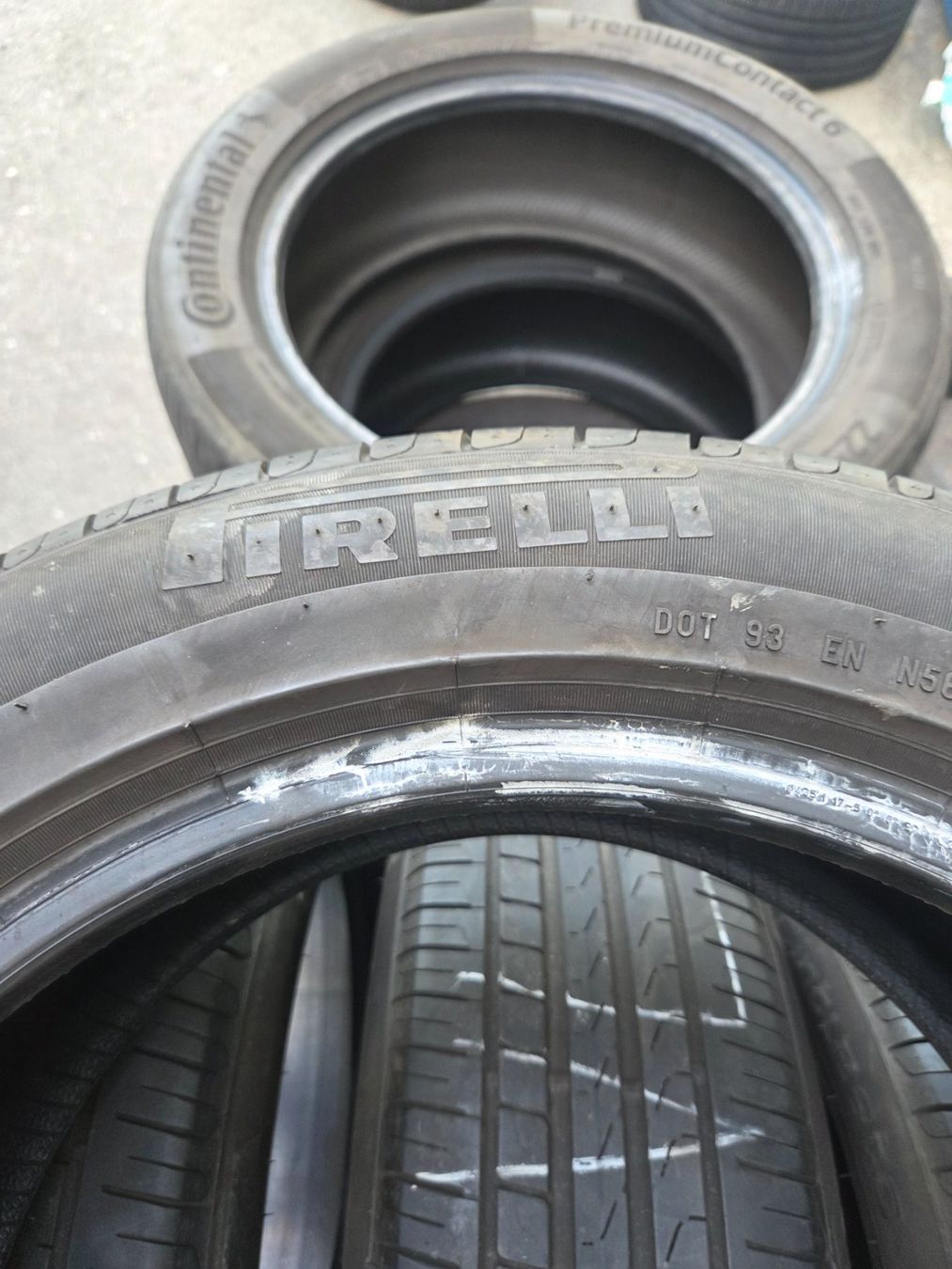 Pirelli Pneus & Kompletträder: PIRELLI  255 / 55 R 17  97 W – Gebraucht aus Fischbach-Göslikon von Emanuel.Bardhi 2