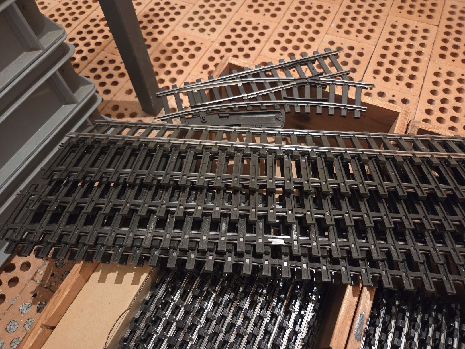 Märklin Modellini di ferrovie: Modeleisenbahn "Spur 1" Schienen – Usato da Klingnau venduto da Groofty69 1