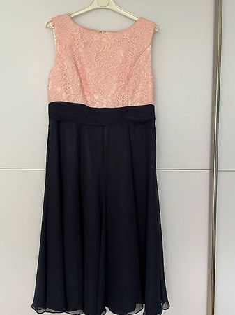 Luftiges, hübsches Swing-Cocktailkleid (42) zu verkaufen