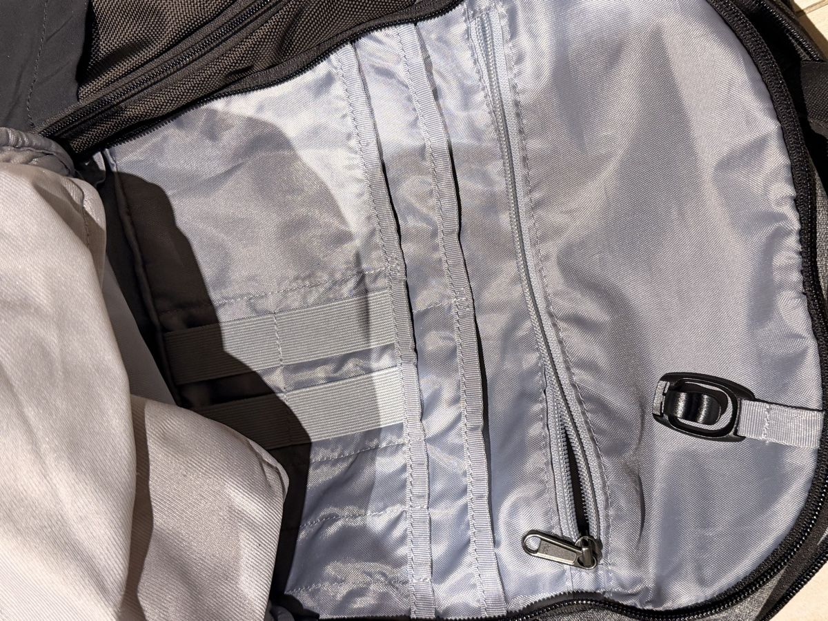 Under Armour Rucksäcke: Under Armour Storm Recruit Backpack - Grey and Black – Gebraucht aus Paradiso von Ixaya.studio 5