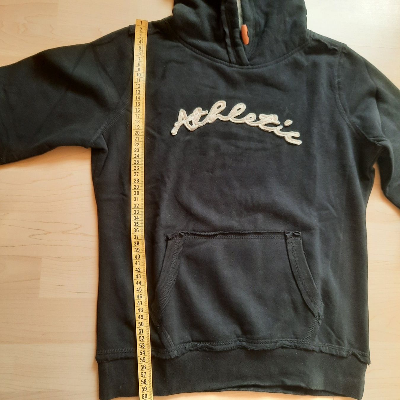 Pullover & Sweatshirts: Pullover – Gebraucht aus Hinwil von Zom 1