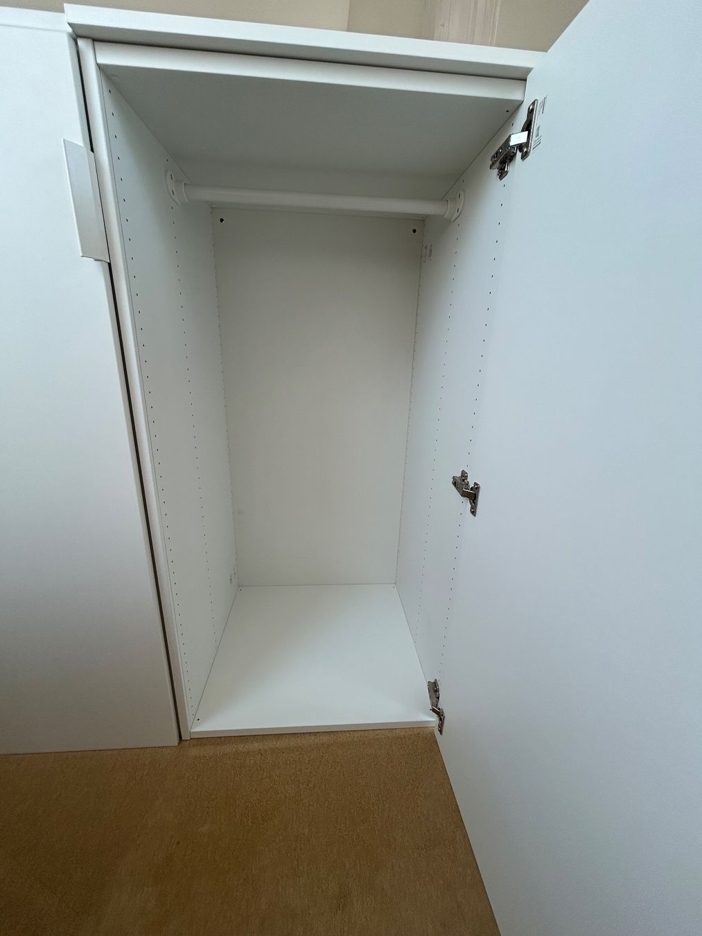 Ikea Armadi: Schrank weiss – Usato da Zollikon venduto da sar_k52s 1