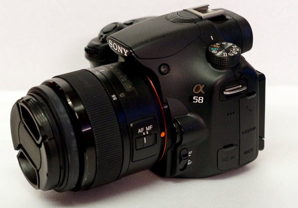 Sony Fotocamera: Sony AlphabSLT-A58 - 20.1MP Sensor mit Sony 18–55mm Obj. – Usato da Dottikon venduto da Floppidogg77