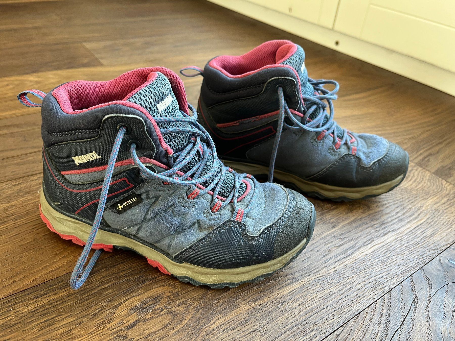 Meindl Scarpe per ragazzi: Schuhe Wanderschuhe Trekkingschuhe Meindl Gr. 30 – Usato da Affoltern am Albis venduto da Blackrhythm 1