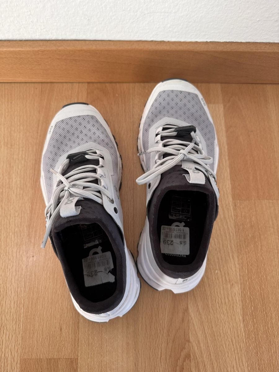 On Scarpe da donna: On Running Cloudultra size 36,5 – Nuovo (secondo la descrizione) da Seon venduto da Avina12 3