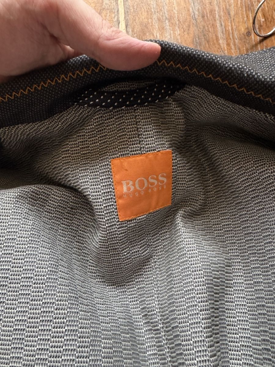 Hugo Boss Completi, tute sportive e funzionali: Hugo Boss Men's Blazer, Size 46 – Usato da winterthur venduto da nx6 2