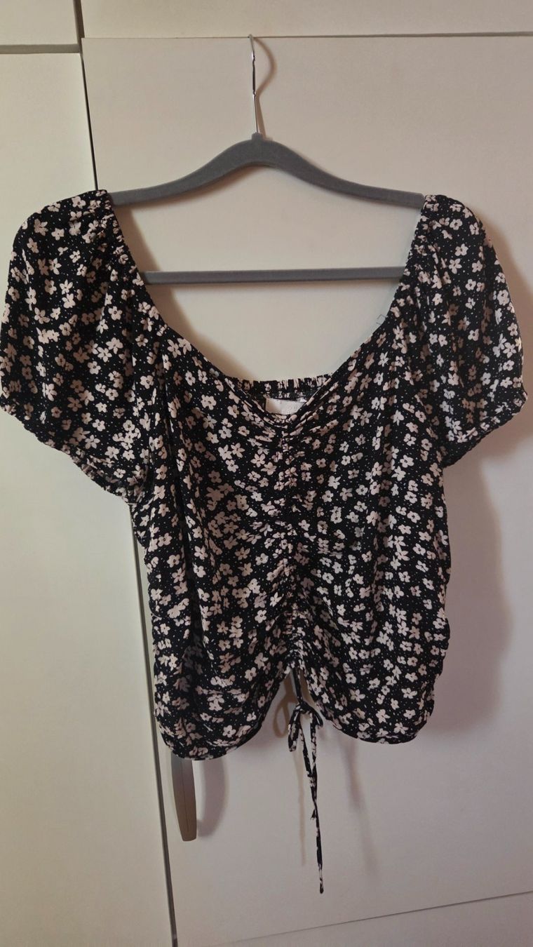 H&M Camicette: Damen Bluse Carmen Stil Grösse L – Usato da Weggis venduto da Leeclipse 2