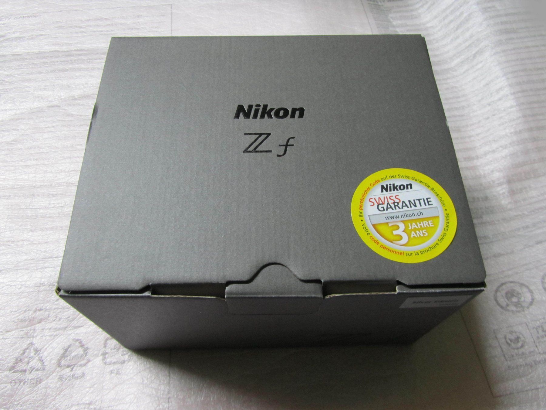 Nikon Appareil photo: Nikon Z f – Neuf avec emballage d'origine à moosseedorf par RTN10 4