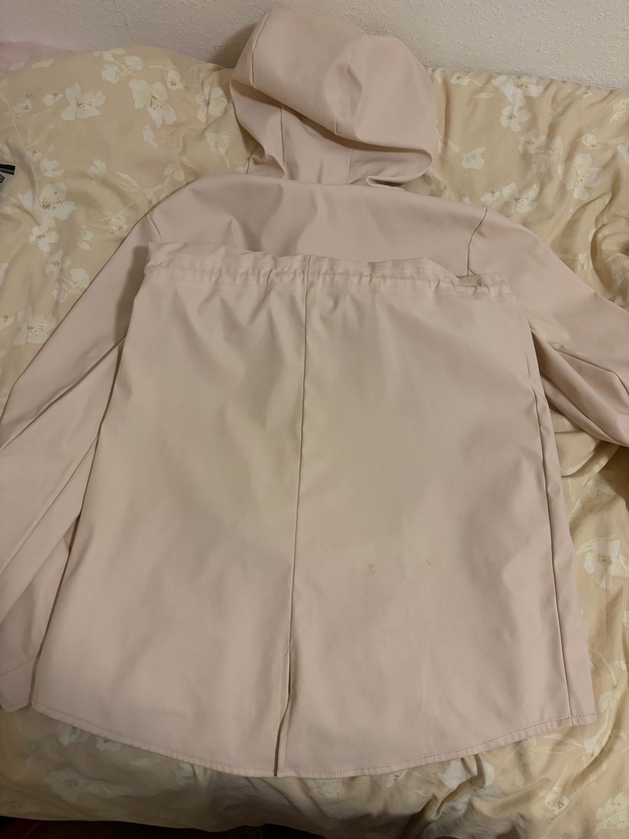 Zebra Manteaux: Zebra light pink hooded raincoat  – D'occasion à Chambésy par tiffwears7 3