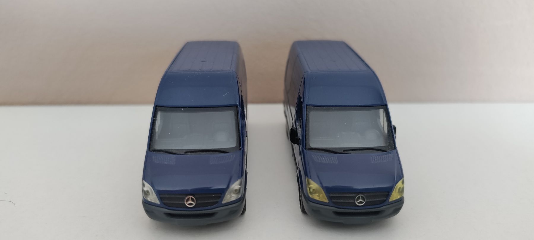 Herpa Modellautos: HERPA-LIEFERWAGEN-MODELL - 2Stk. "MB-SPRINTER" | f. Bastler – Gebraucht aus Boswil von MAF_952 2