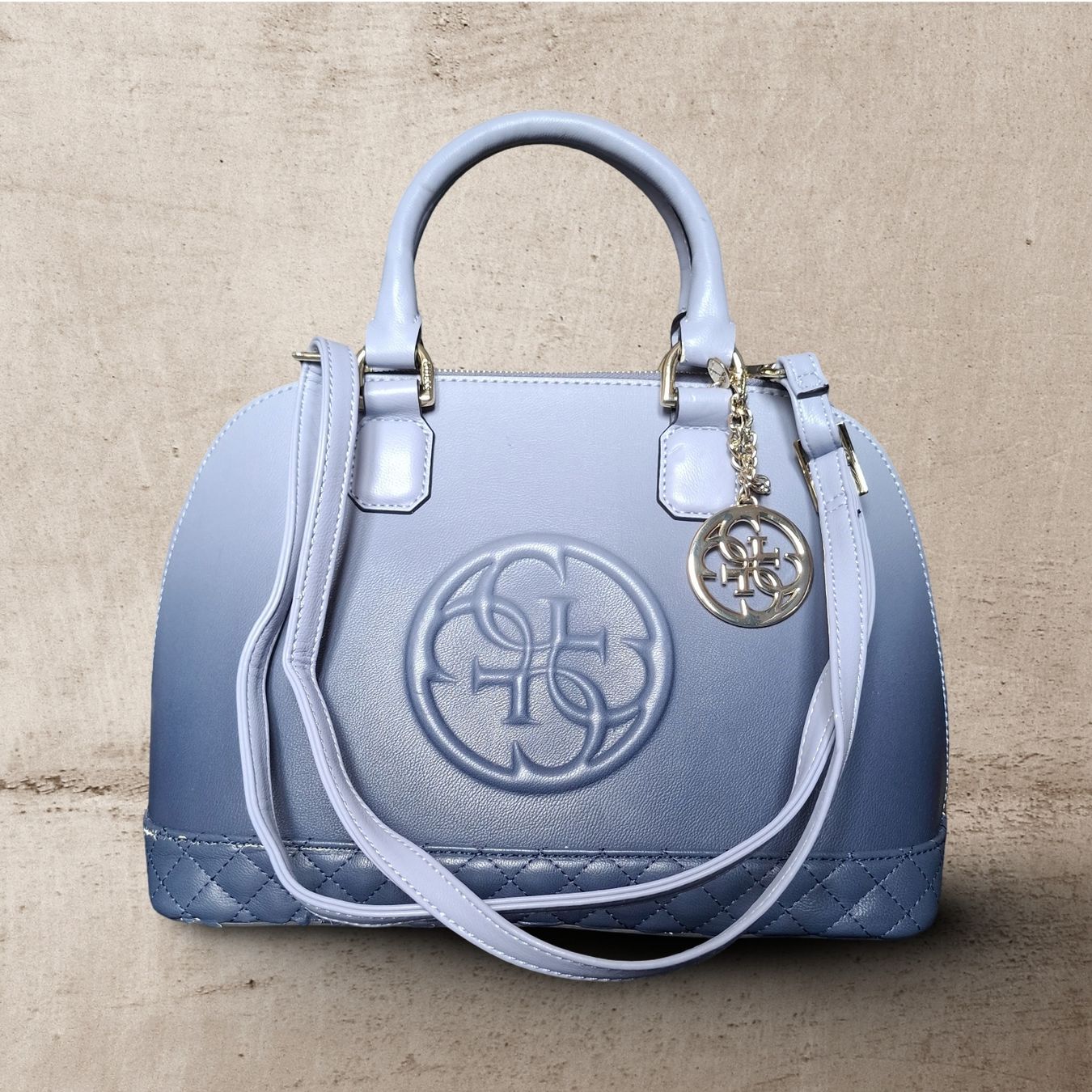 Guess Borse da donna: Sac à main Guess Bleu Dégradé  – Usato da Le Locle venduto da Threads_CH 1