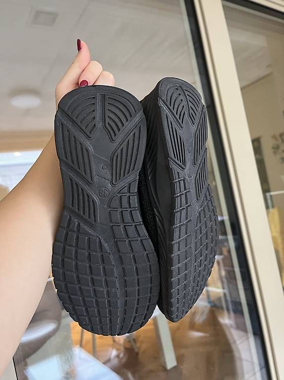 Scarpe da donna: Scarpe da ginnastica – Usato da Zürich venduto da ste_89cs 1