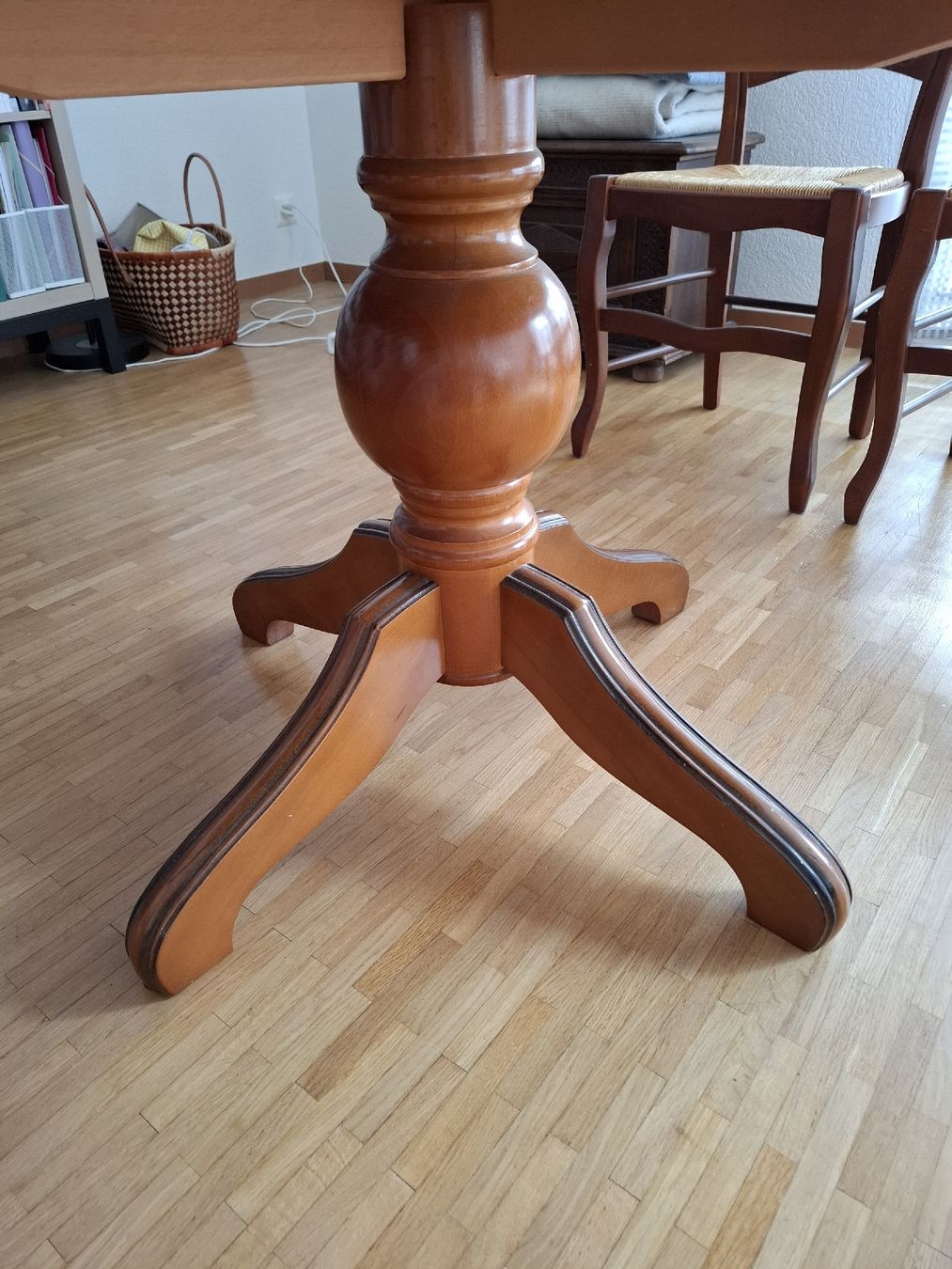 Set di tavolo e panche: Ensemble table et 6 chaises – Usato da Orbe venduto da roxanny2021 2