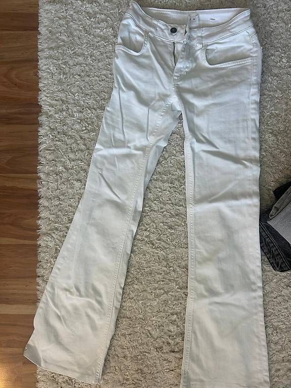 Jeans: Weisse Jeans – Usato da Nürensdorf venduto da pgiuga