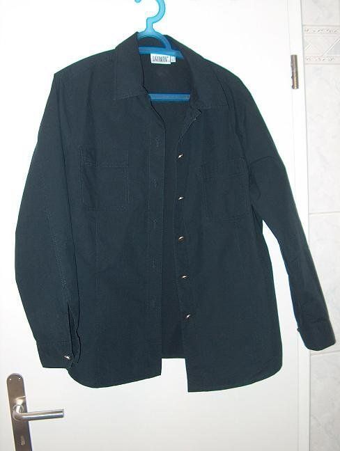 Blusen: Neu: Bluse schwarz - Gr. 40 – Neu (gemäss Beschreibung) aus Uznach von Laeuffer