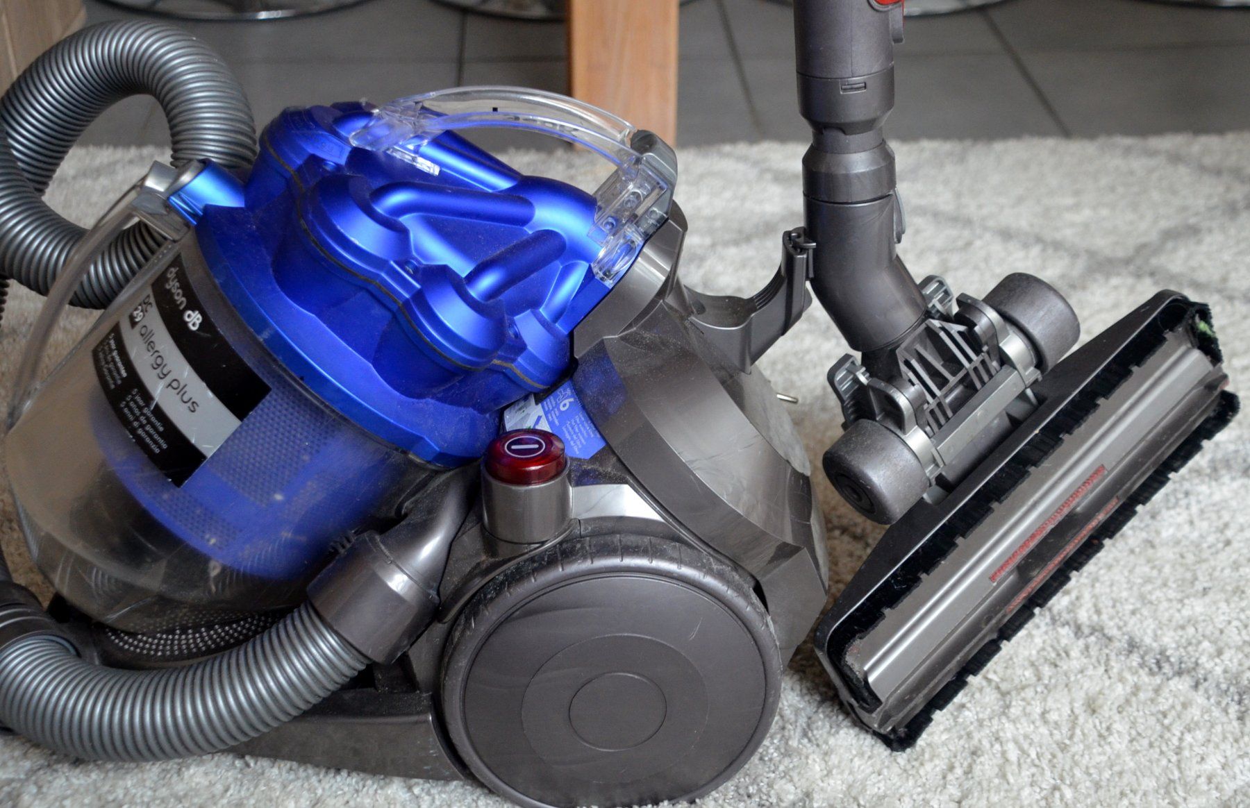Dyson DC29 Allergy Plus Staubsauger aspirateur | Kaufen auf Ricardo