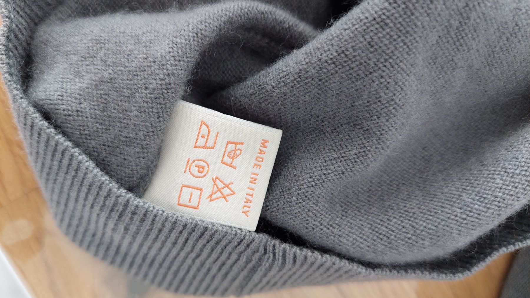 Pullover & Sweatshirts: Cruciani Pullover 100% Feinste Kaschmir 52 XL Luxusmark – Gebraucht aus Walenstadt von ELNINOMARAVILLA 3