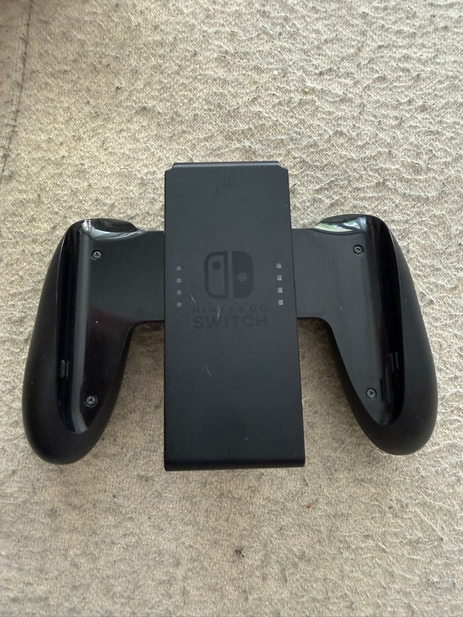 Fixations: Nintendo Switch Joy-Con Halterung – D'occasion à Bottmingen par blauberry