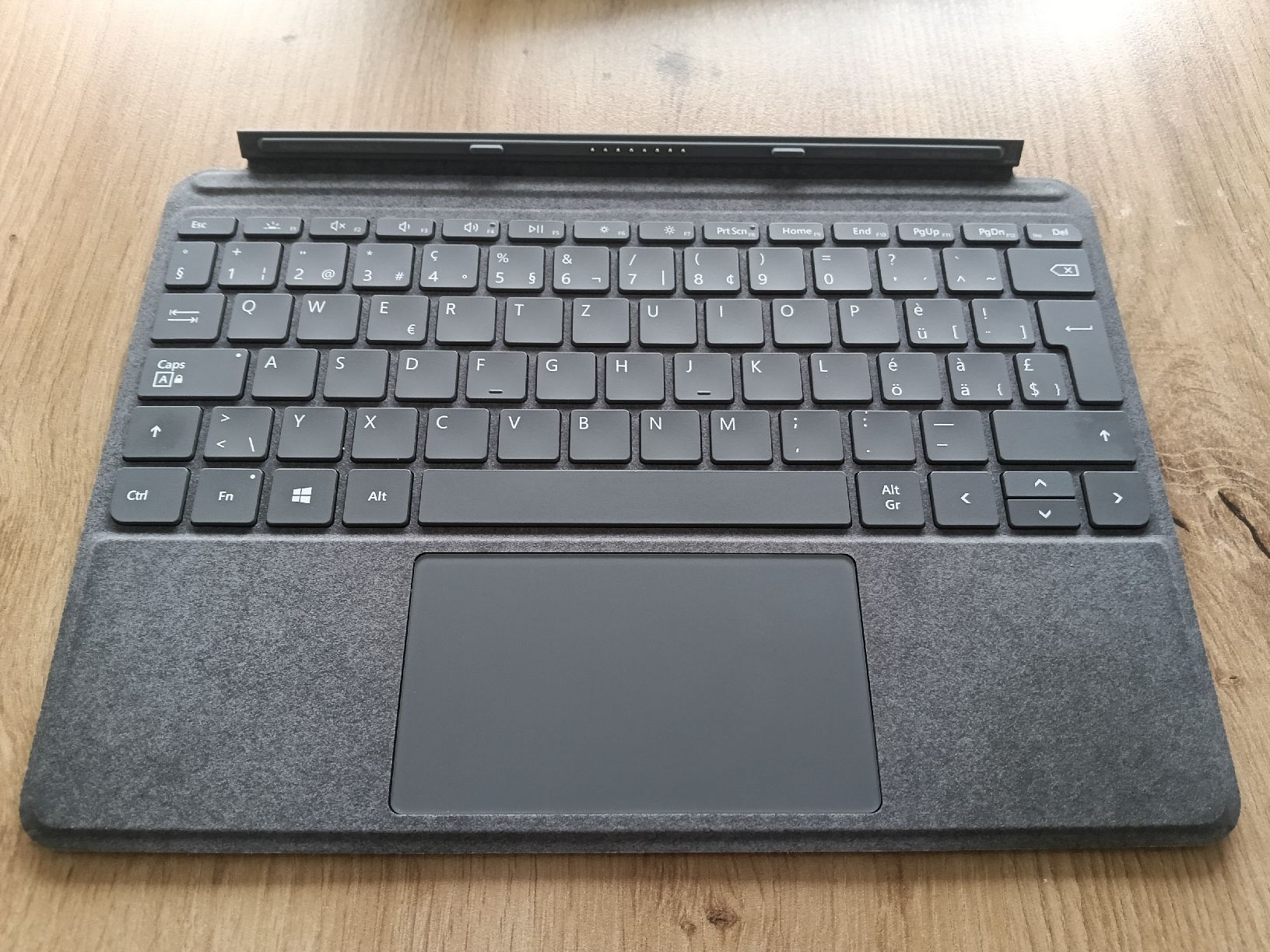 Microsoft Tablet PC: Microsoft Surface Go 3 inkl. Type Cover ab 1.- – Gebraucht aus Thayngen von Darkmotion 6