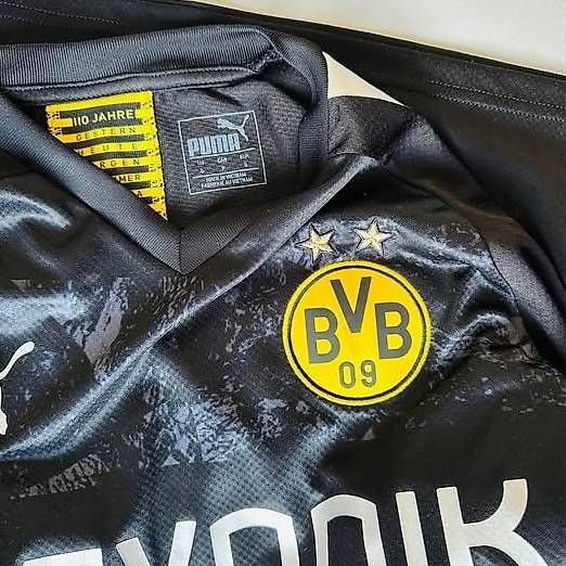 Leibchen & Hosen: BVB Fan Trikot Original Gr.S – Gebraucht aus Rotkreuz von ChlineMassa 4