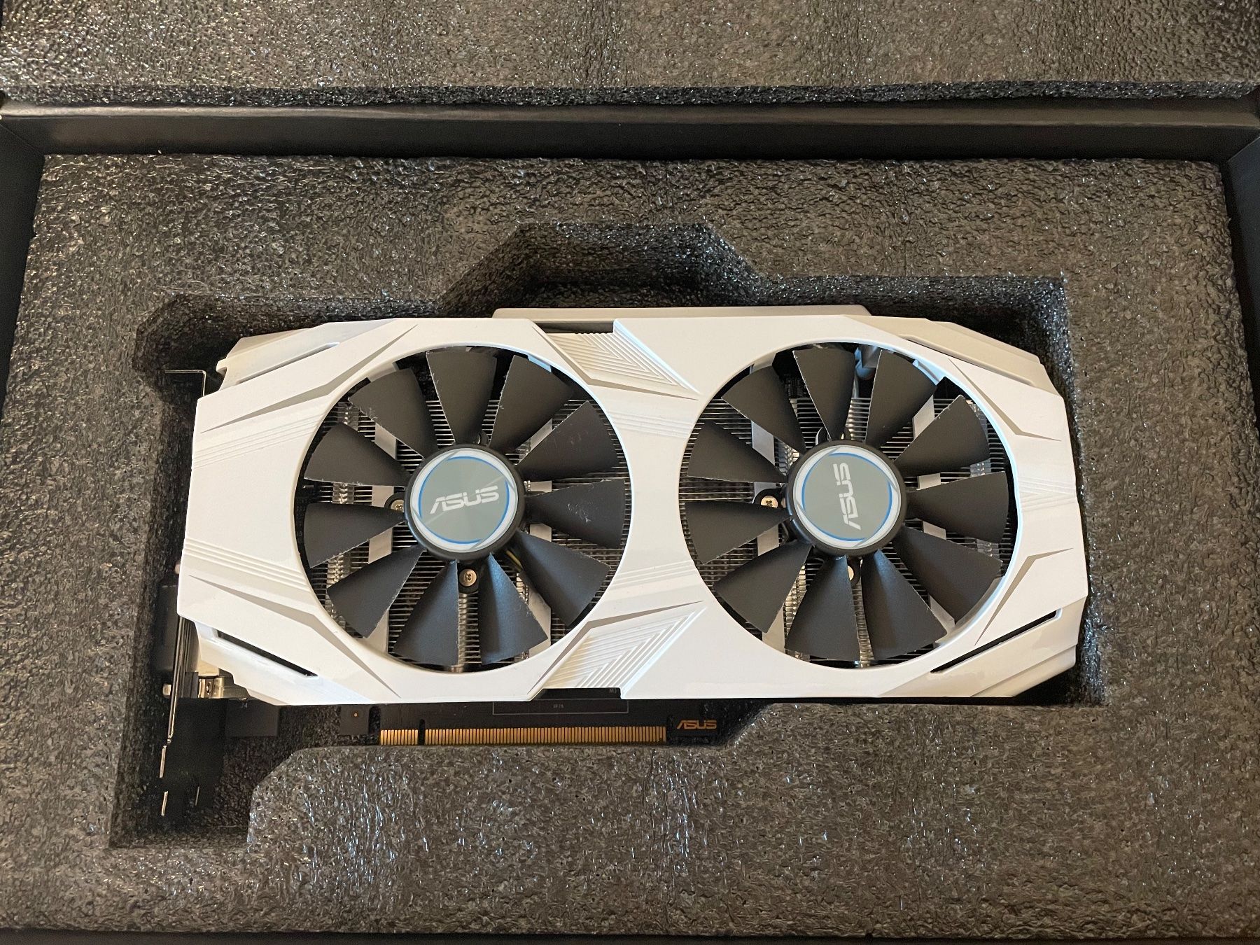 Nvidia Grafikkarten: ASUS Nvidia GTX 1060 6GB – Gebraucht aus Luzern von  2