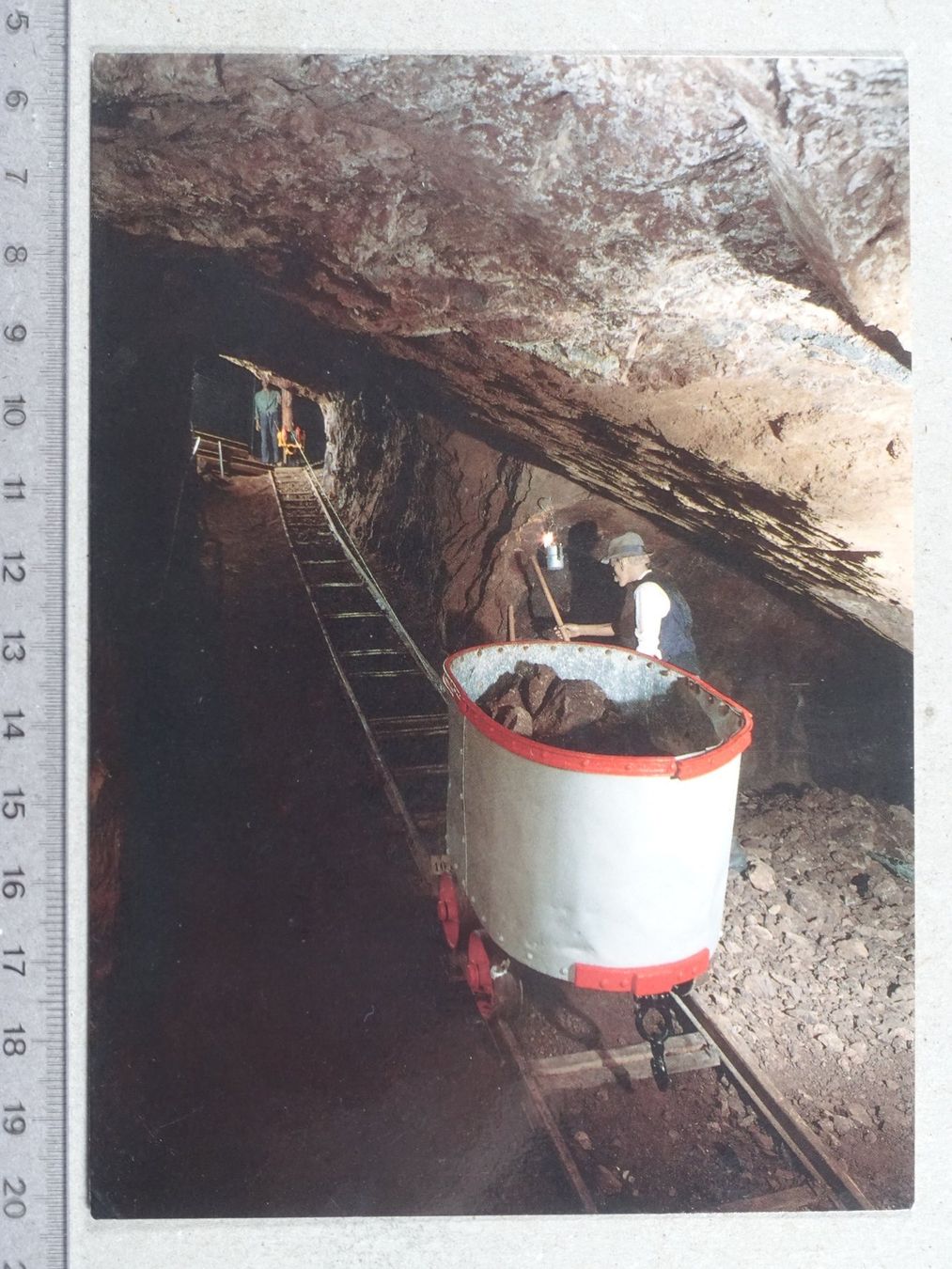 Cartoline postali: Travers, les Mines d'Asphalte, 1990 – Usato da Lenzburg venduto da fh1