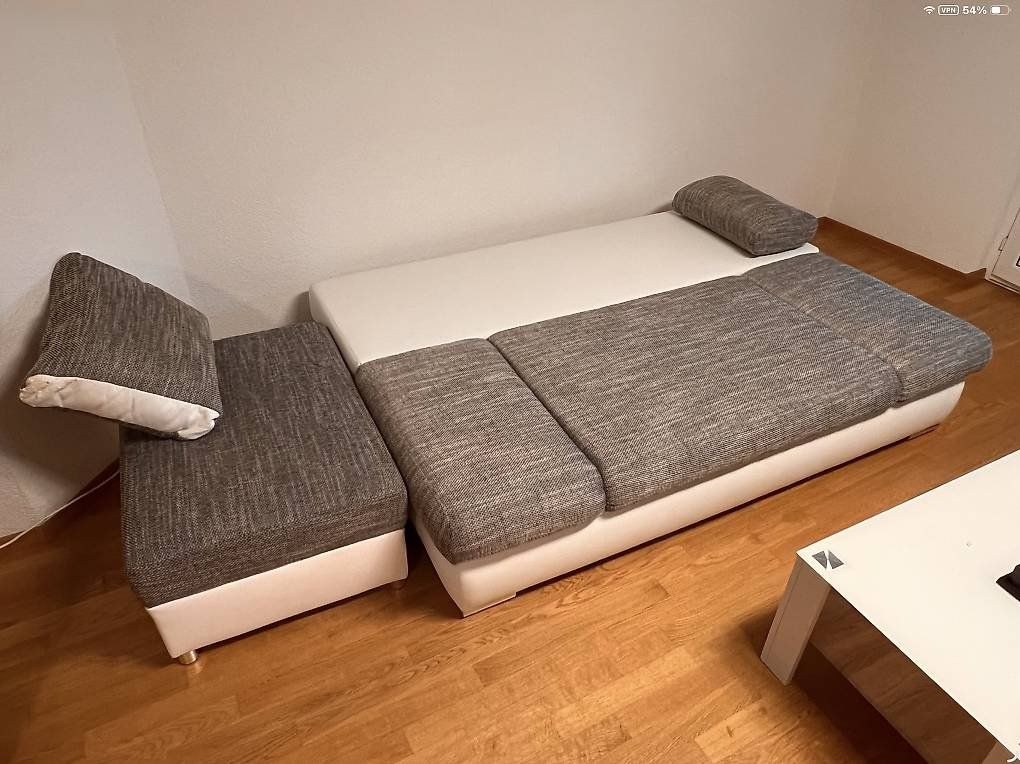 Divani: Sofa und Hocker mit Bettfunktion und Stauraum – Usato da Mettlen venduto da DesmoVale 2