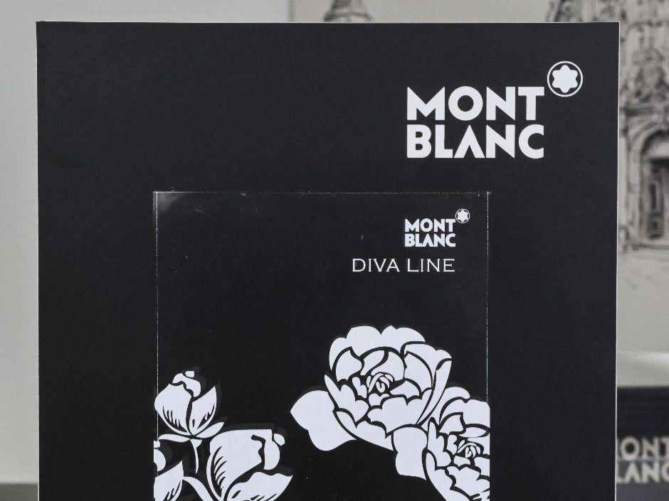 Tutte le decorazioni: NEU - MONTBLANC original "DIVA LINE" Dekor aus Plexiglas – Nuovo (secondo la descrizione) da Kilchberg ZH venduto da Luxury-Goods-CH 2