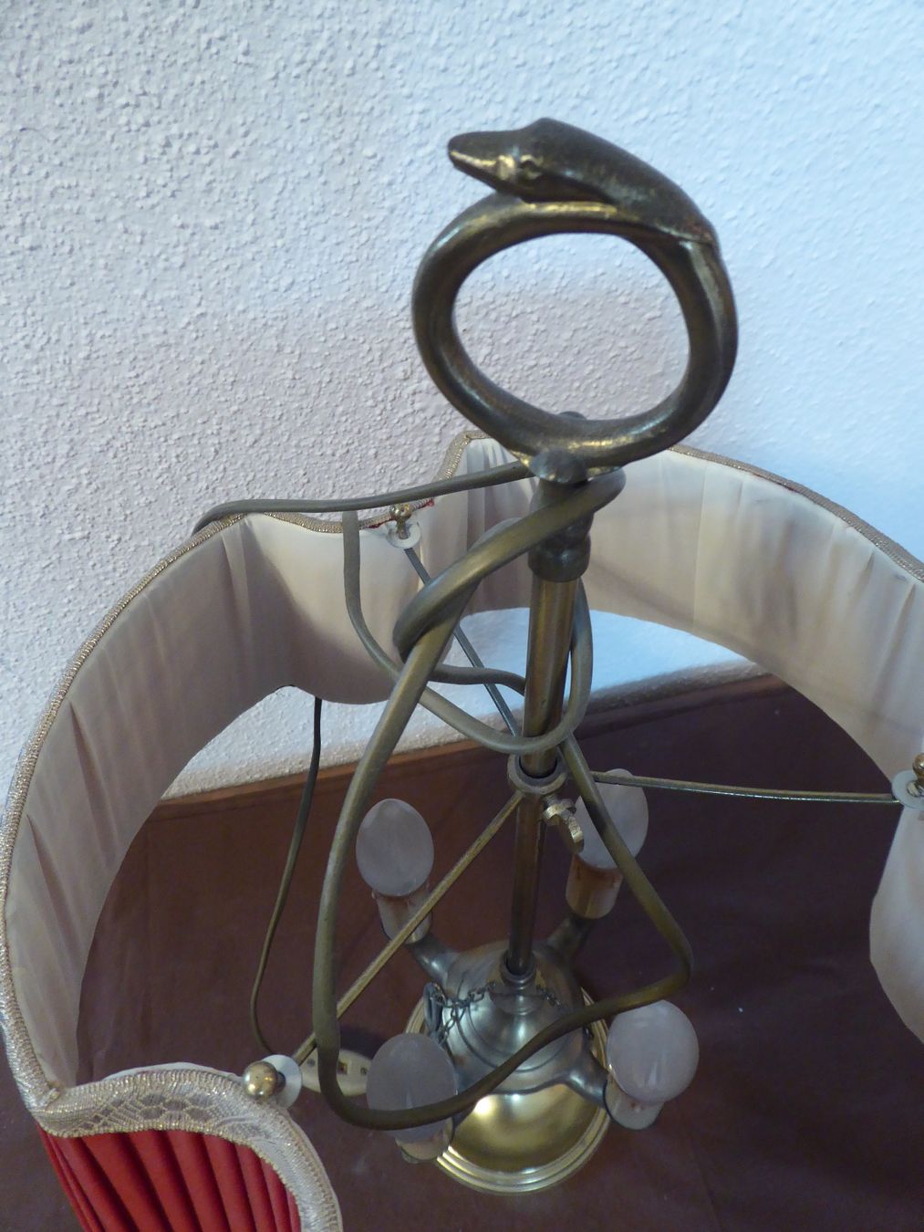 Lampade: Tischlampe Messing mit rotem Schirm gebraucht – Usato da Stadel venduto da alb57 4