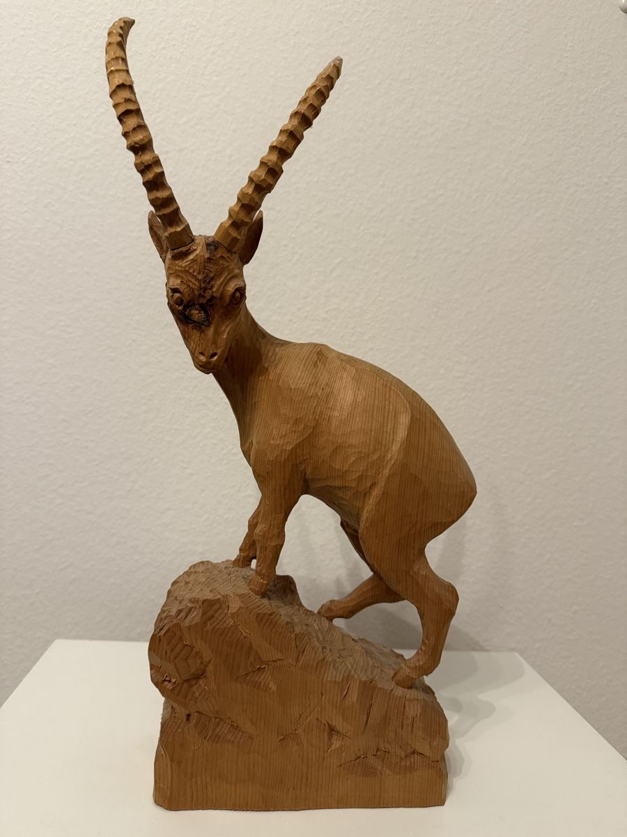 Sculture & Statue: Handgefertigte Holzschnitzerei eines Tieres – Usato da Schaffhausen venduto da sve_j7zj
