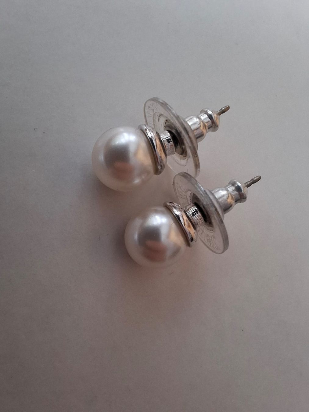 Swarovski Orecchini pendenti & Orecchini a lobo: 3x Ohrstecker von Swarovsky – Nuovo (secondo la descrizione) da Kaltbrunn venduto da PoleDanceFeldbachZH