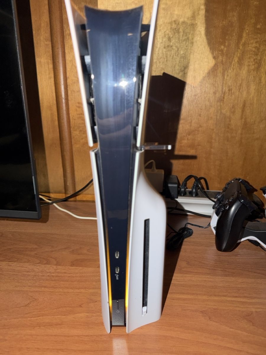 Sony Consoles: Console Sony PlayStation 5 con due controller e base – Neuf (Voir description) à Wilderswil par Pacoakashop 3