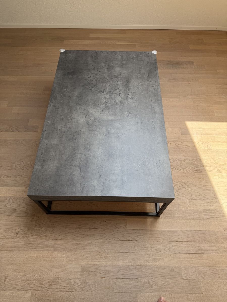Tables: Couchtisch in Betonoptik – D'occasion à Hüttikon par joe_7ckd 1