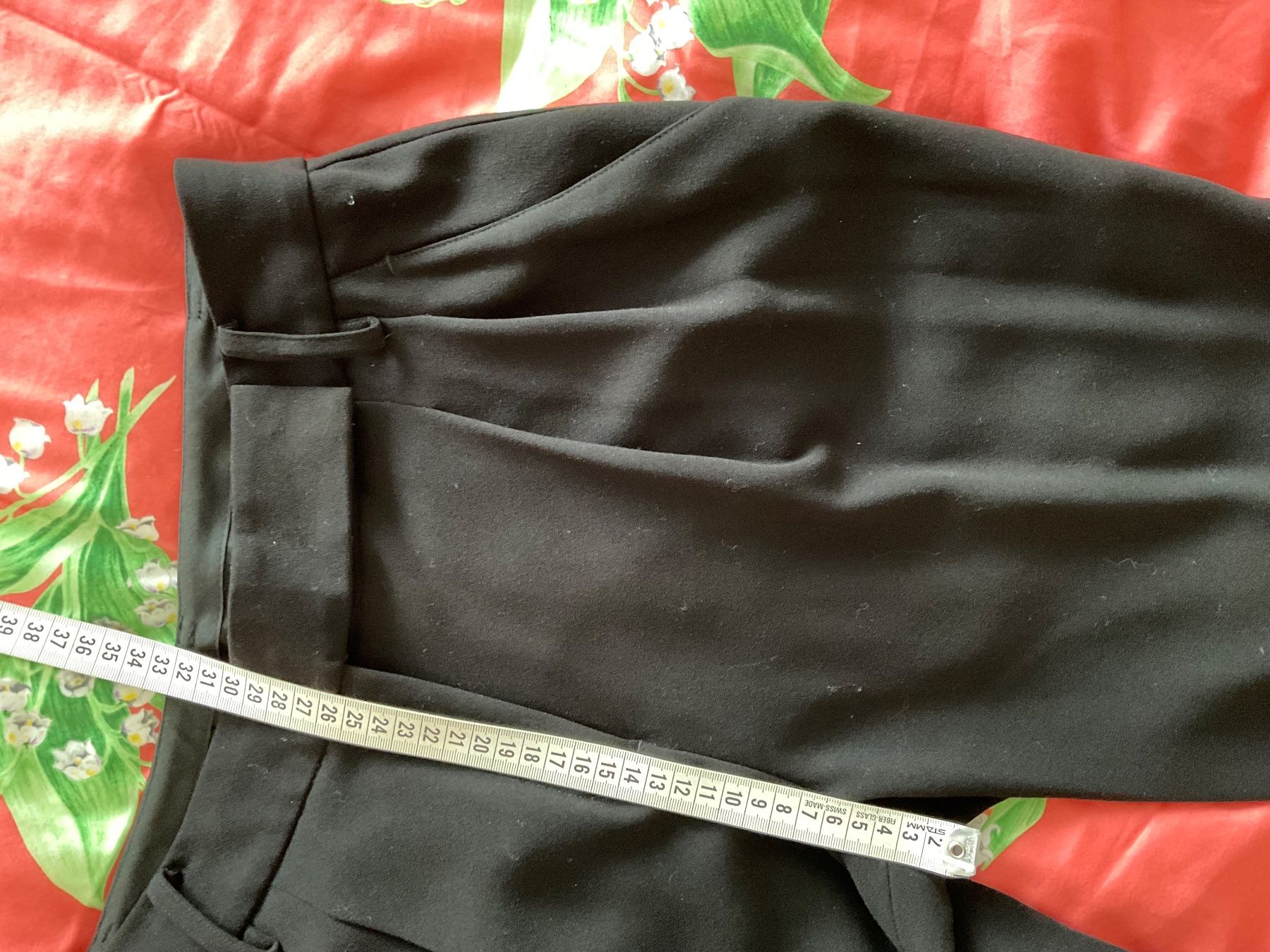 DKNY Pantaloni: DKNY schöne Hose Gr 38 schwarz – Usato da Urdorf venduto da alda02 4
