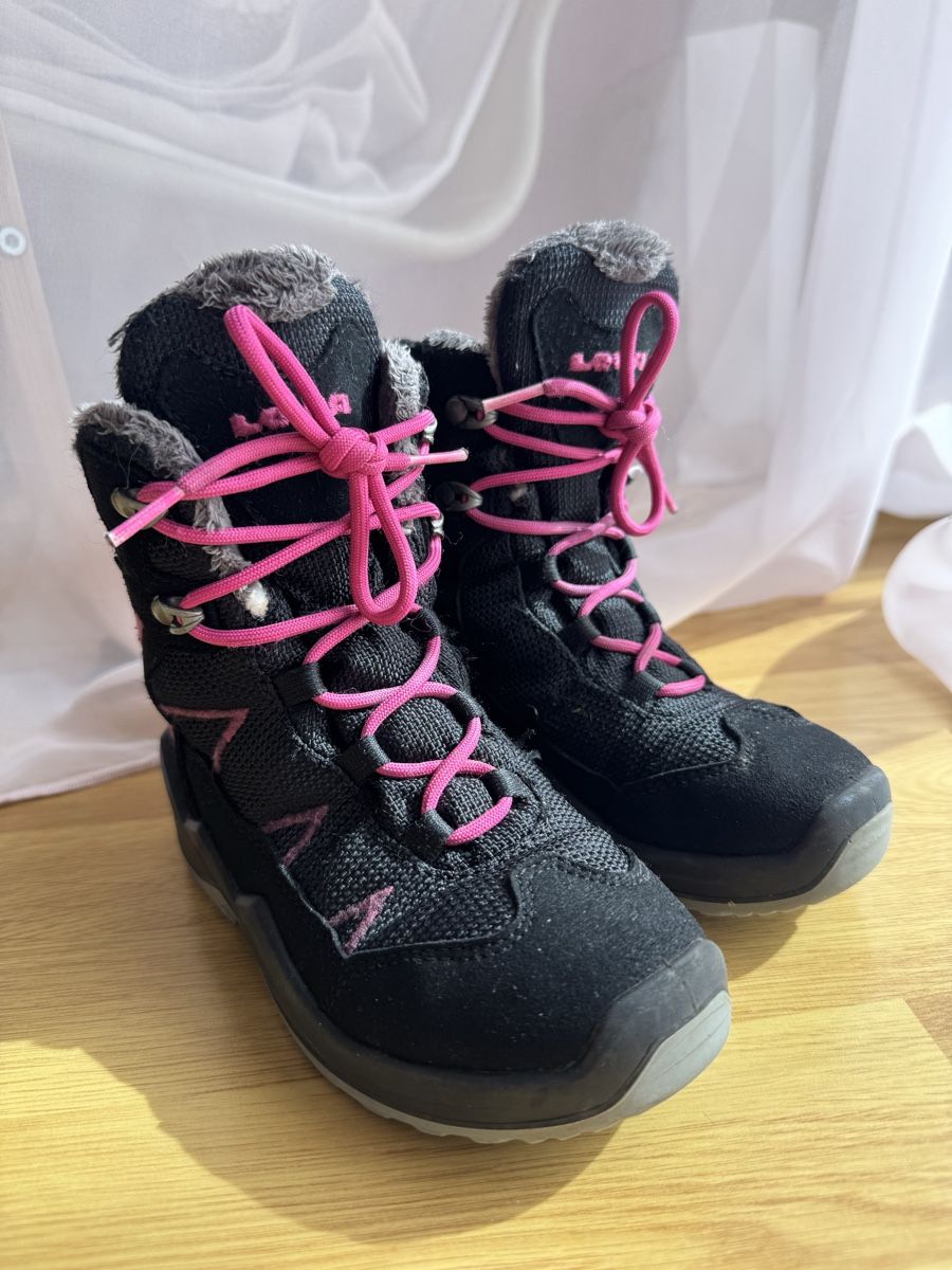 Lowa Scarpe per ragazzi: LOWA Kinderschuhe, Gross Grosse 29 – Usato da Zuchwil venduto da AleskaS 1