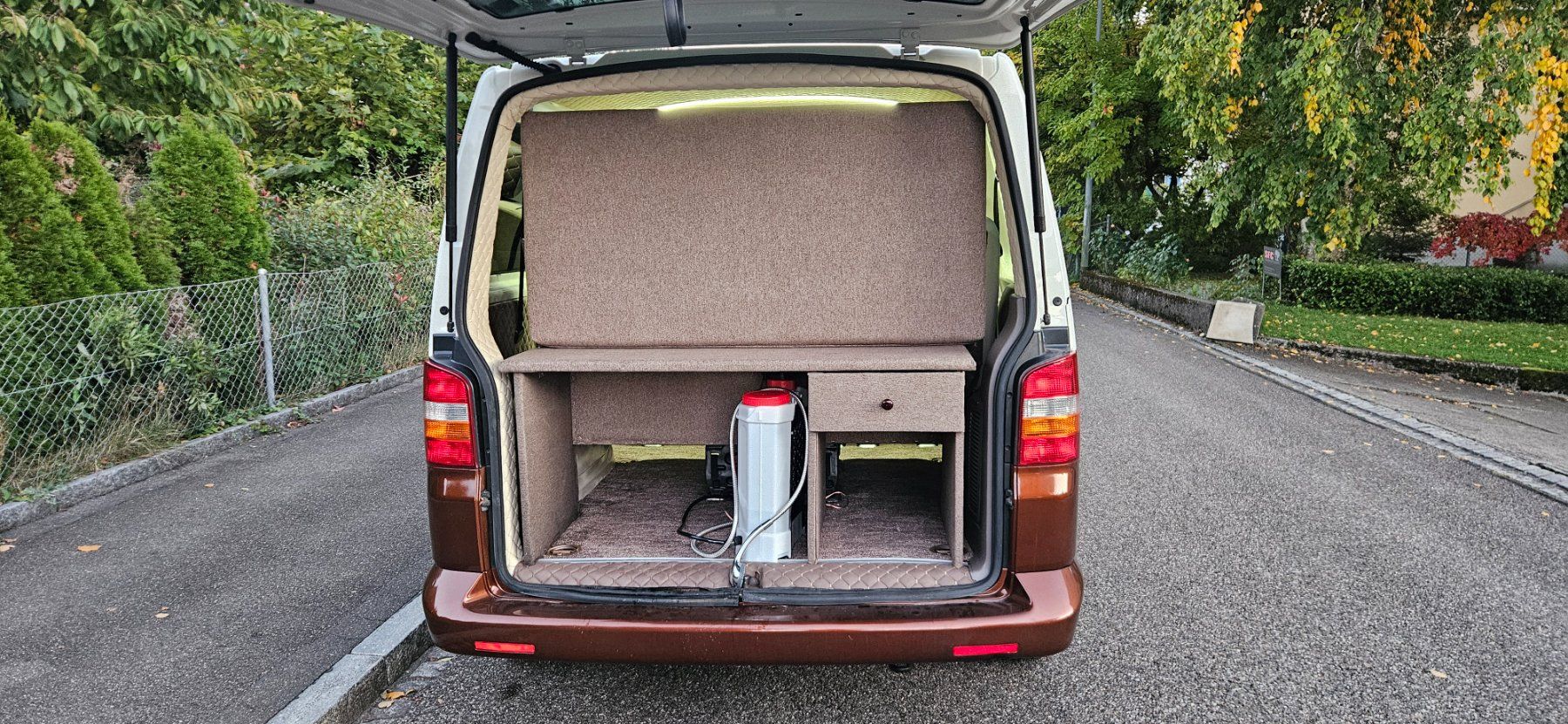 VW Véhicules de camping: VW T5 CAMPER ( 9 SITZ ) – D'occasion à Dietlikon par svajc80 3
