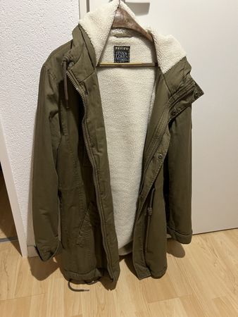 Winterjacke von Review, gefüttert, Grösse M, Top Zustand