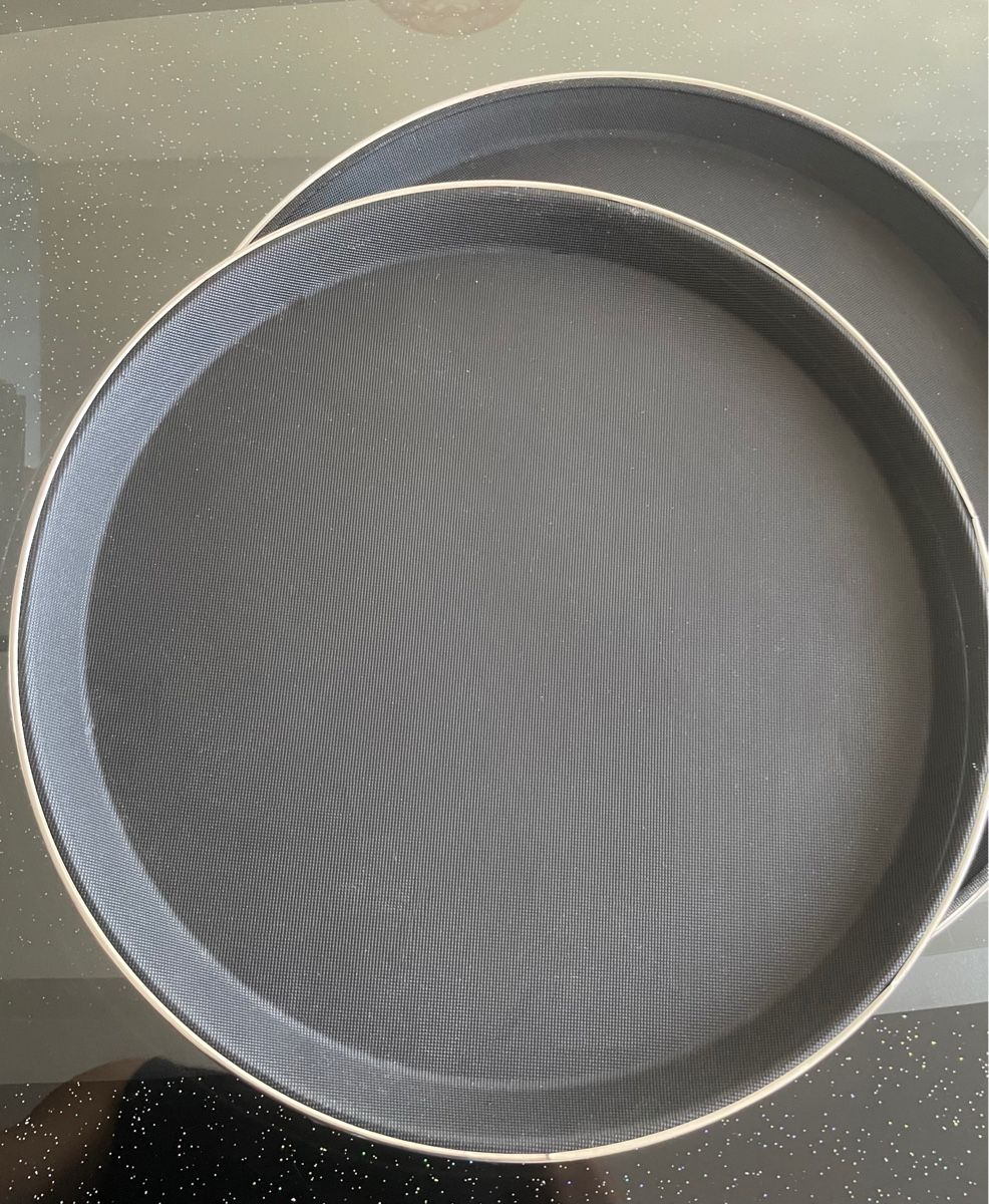 Piatti di portata: Antirutsch-Tablett 36cm und 41cm – Usato da Volketswil venduto da Willis_Autoteile 1