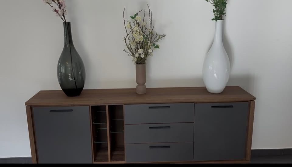 Credenze: Henders & Hazel Cubo collection – Usato da Renens venduto da zahirham 1