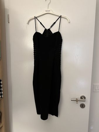 Robe noire Halston